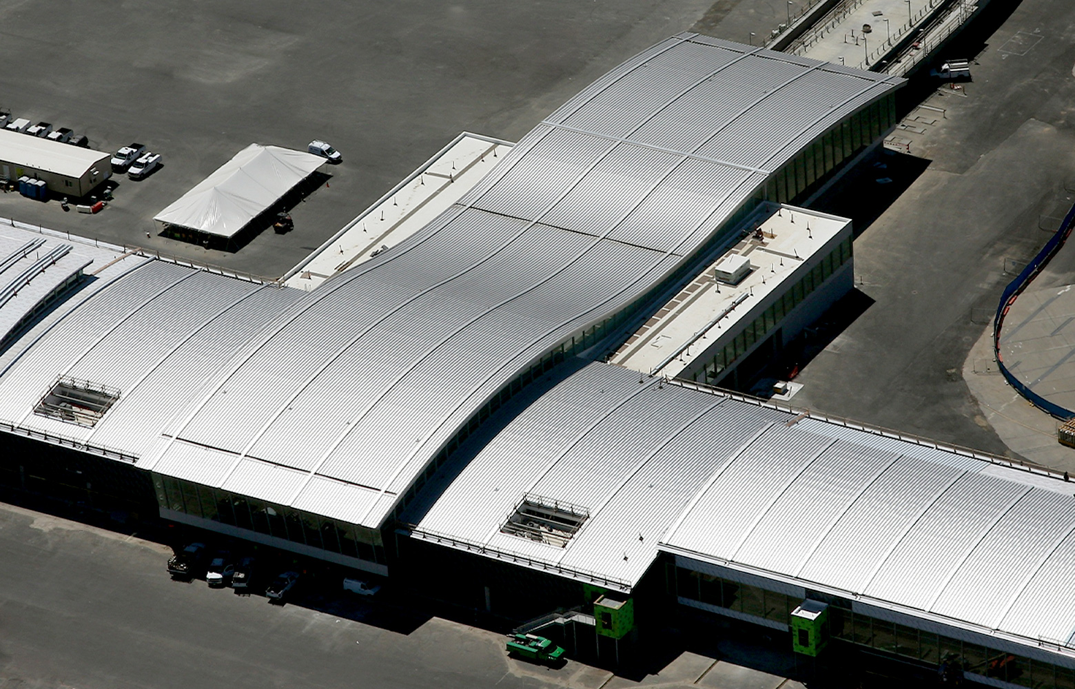 Inset-Structural-Roofing-Sacramento-Air Sacramento Airport structural roofing, Rigidized Metals Architectural Solutions